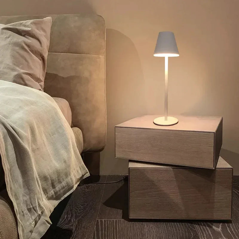 Rechargeable Table Lamp - Tazzi